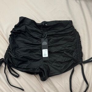 Fashion Nova Black Ruched Women's Shorts